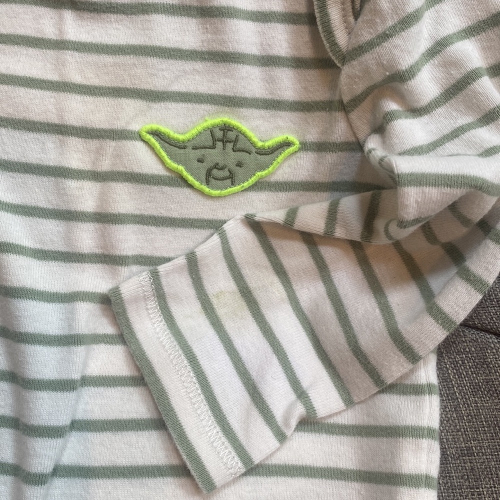 Star Wars Baby Gap Bundle! 3-6 M. 2 Pants, 3 LS onesies, 1 pajamas, 1 sweatsuit - Picture 10 of 16